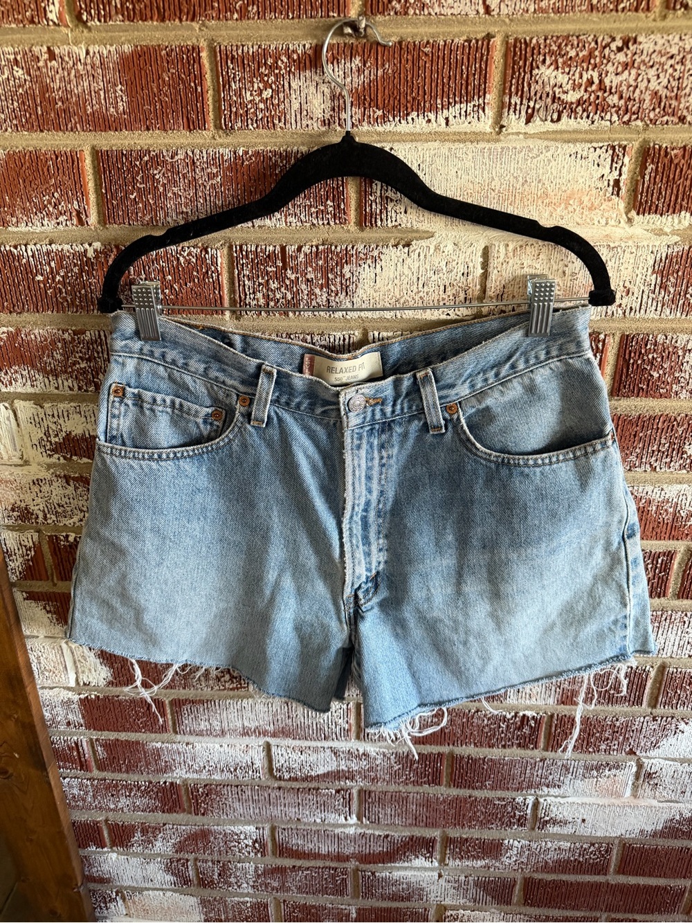 Vintage Levi’s 550 Relaxed Fit Cutoff Denim Shorts Light Wash Size 14/16 Jorts